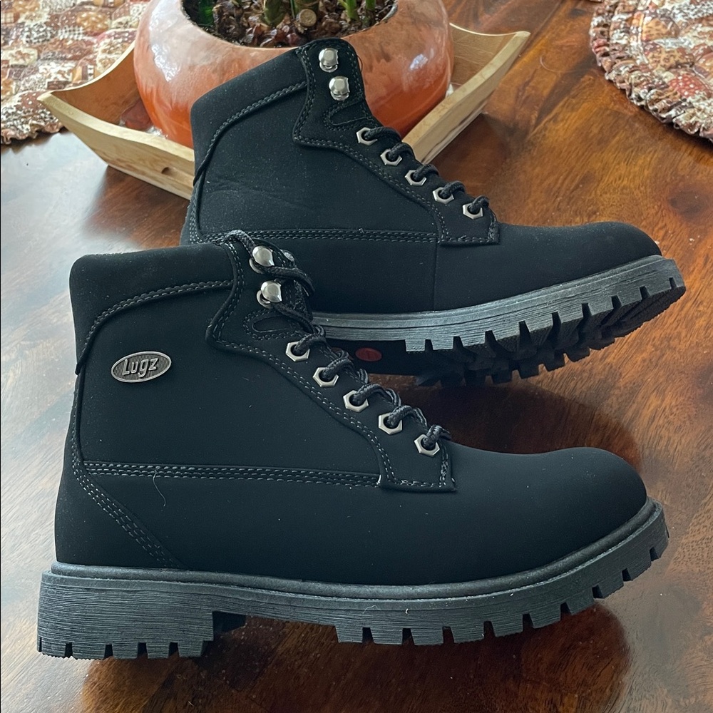 LUGZ Mantle Hi, Lace up with speed hook closure, Women’s 8US 39EUR, Black